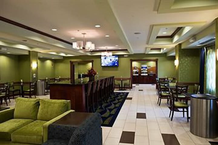 Hotel Holiday Inn Express And Suites Urbandale Des Moines