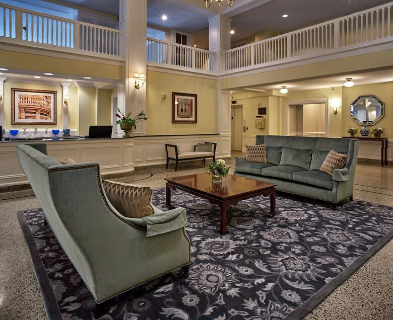 Stonewall Jackson Hotel