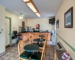 Econo Lodge East Staunton