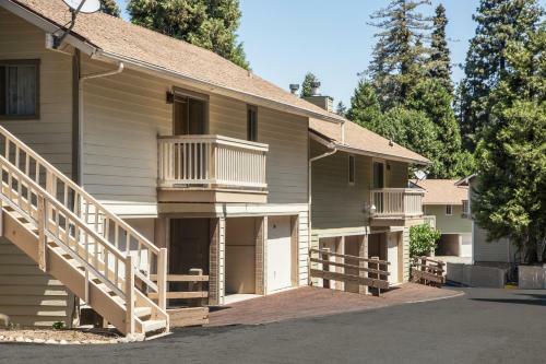 Lake Arrowhead Chalets