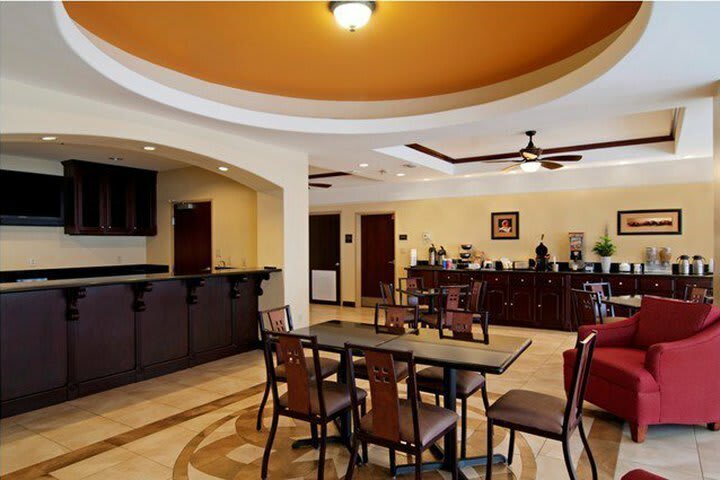Hotel Super 8 Hildalgo