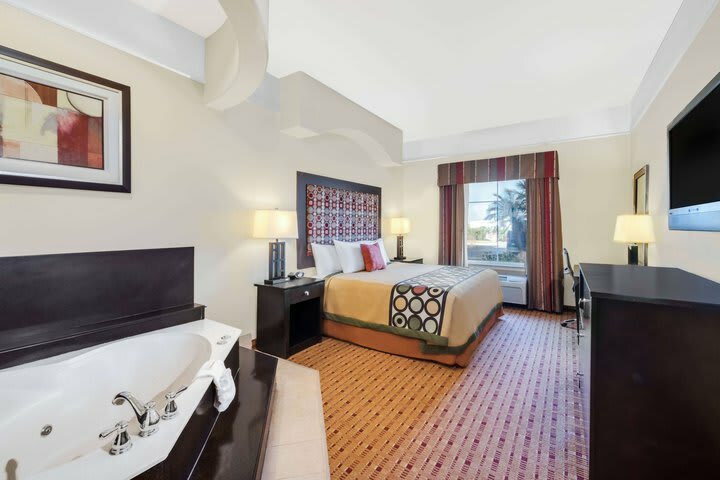 Hotel Super 8 Hildalgo
