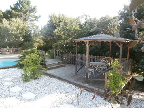 Hostal La Moucheli�re