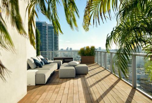 Apartamento Upper Penthouse With 2nd Story Expensive Pool Deck