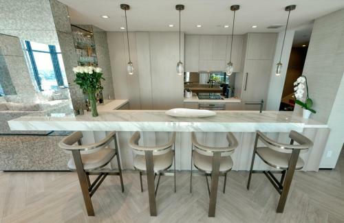 Apartamento Upper Penthouse With 2nd Story Expensive Pool Deck
