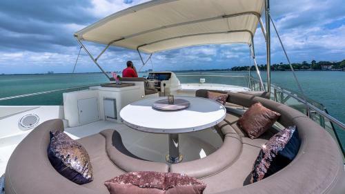 Lumar Yacht Experience