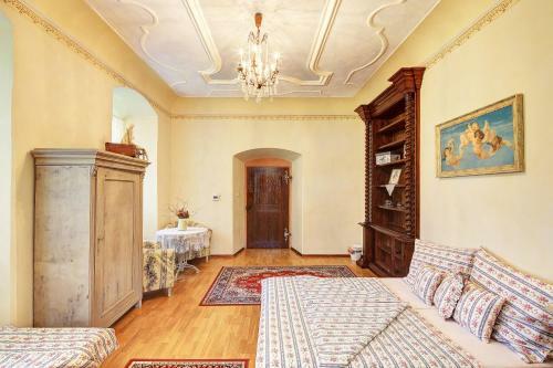 Hostal D?m Z�meck�ch Kaplan?