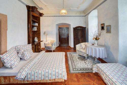 Hostal D?m Z�meck�ch Kaplan?