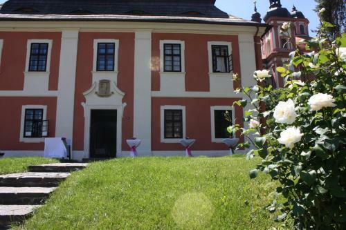 Hostal D?m Z�meck�ch Kaplan?