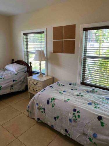 Bedej� Breeze Miami 3bd/2ba Spacious Home And Yard