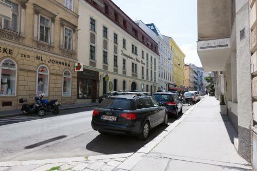 Modern Apartment At Rathaus