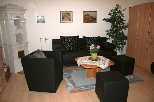 70m� Gro�es Apartment Mit Gartenzugang