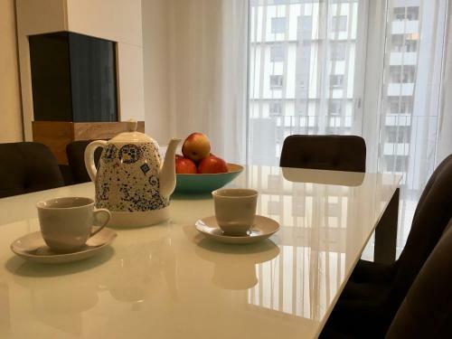 White Vintage Park View Apartment