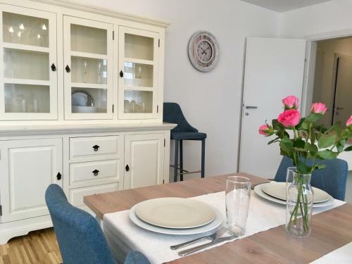 White Vintage Park View Apartment