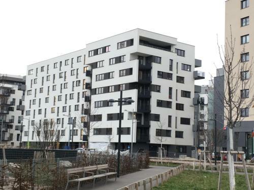 White Vintage Park View Apartment