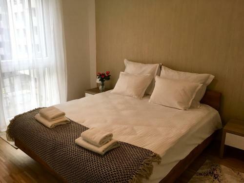 White Vintage Park View Apartment