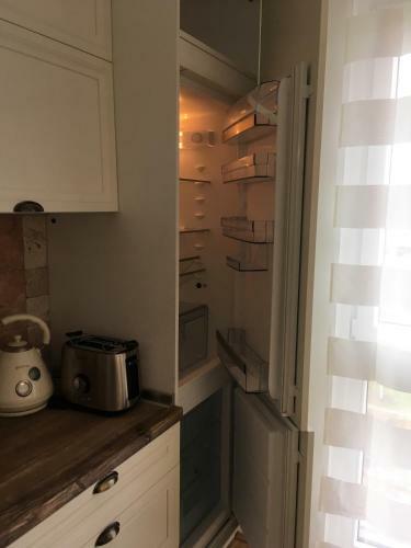 White Vintage Park View Apartment