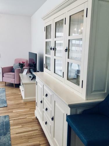 White Vintage Park View Apartment