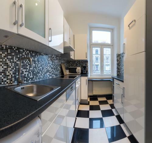 Spacious Apartment In Center With Terrace