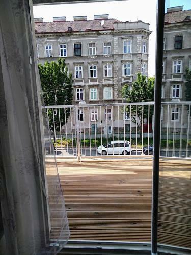 Spacious Apartment In Center With Terrace