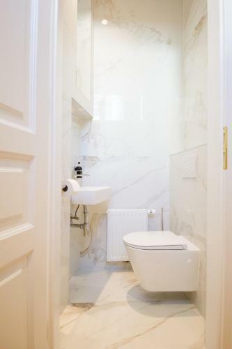 The Flats Apartments - Urania | Contactless Check-in