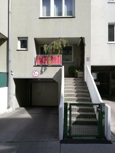 Bed & Breakfast Room In Maisonette With Garden, Parking Place