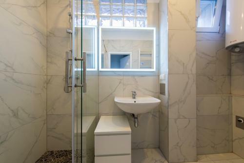Apartamento Let It Be Vienna U1, U2, U4 Karlsplatz Oper