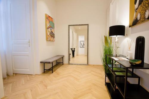 The Flats Apartments - Opera | Contactless Check-in