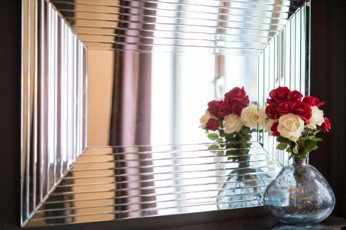 Luxury City Center Apartment