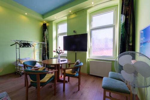 Fanaa Apartment