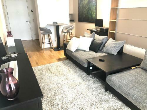 Austria Center, Uno City Apartments