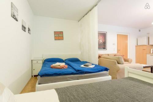 Relaxing Terrace Apartment In Lively Area