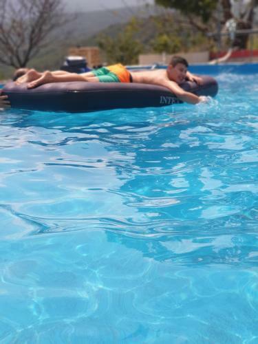 Charming 4-bed House In Pyrgetos