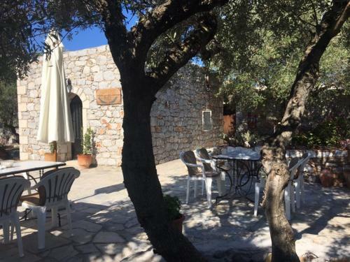 Apartamento Charouda Stone Tower