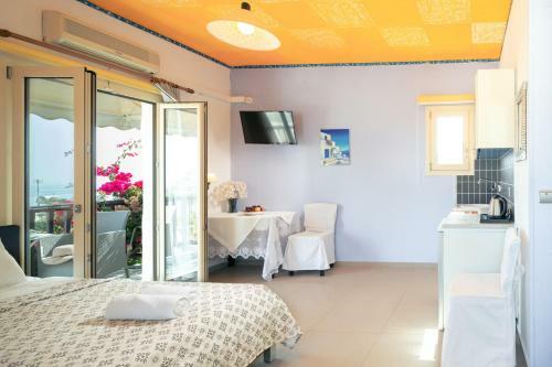 Hostal Muster Suite Full View