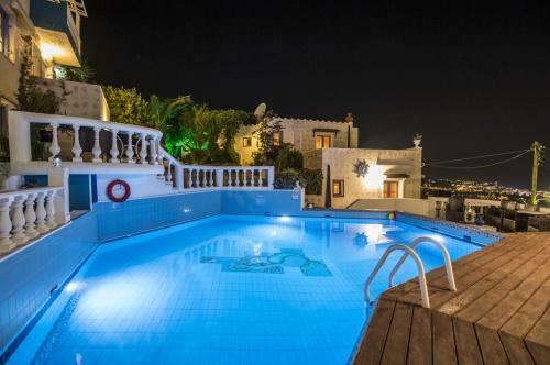 Hostal Room In Studio - Gorgeous Studio For 2 People, Swimming Pool And Sea View
