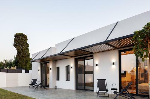 Physis & Wood Villa