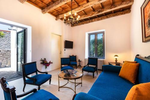 Villa Muazzo Historic Residence, A Modernized Gem!