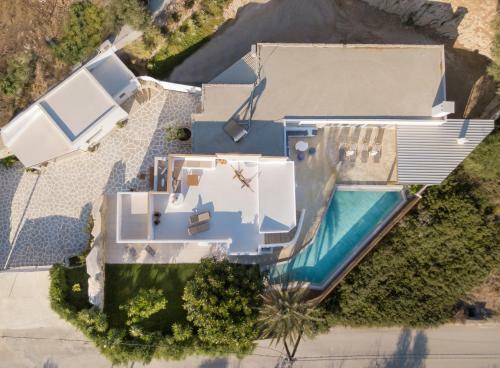 Villa With Swimming Pool Komos