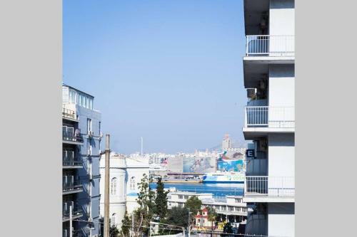 Neoclassical Apartment With 3 Bedrooms In Piraeus