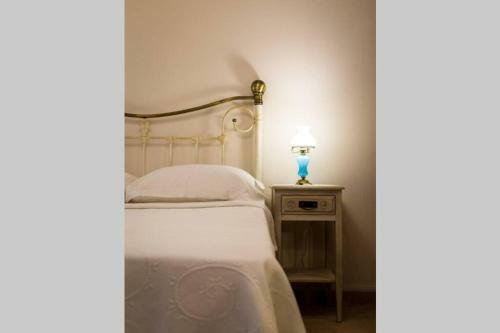 Neoclassical Apartment With 2 Bedrooms In Piraeus