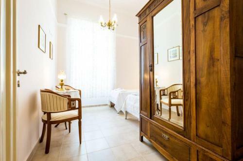 Apartamento Neoclassical Flat With 2 Bedrooms In Piraeus