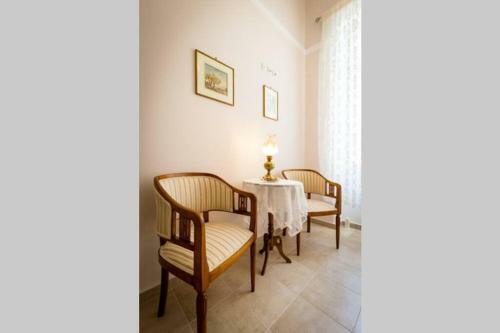 Apartamento Neoclassical Flat With 2 Bedrooms In Piraeus