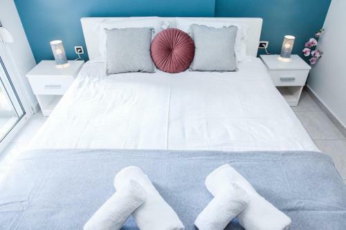 Apartamento Elegant & Spacious Apt. W/ Sea View!
