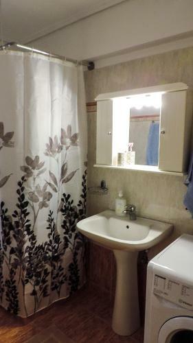 Penthouse Deluxe Apartment At Piraeus
