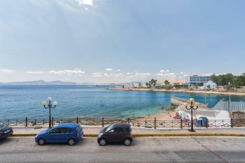 Apartamento Chic, Modern Seaside Oasis In Sunny Piraeus!