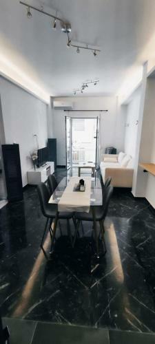 Yachting Apartment Marina Zeas