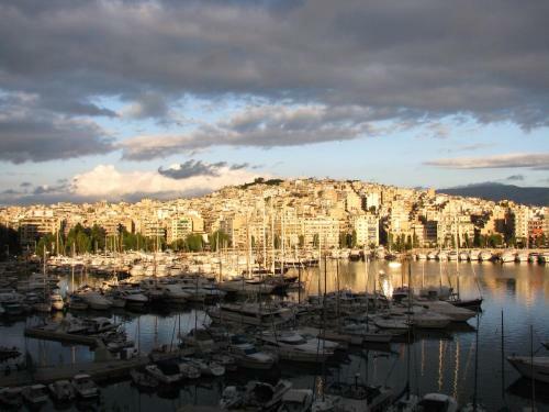Piraeus Seaview Elegant Apartments