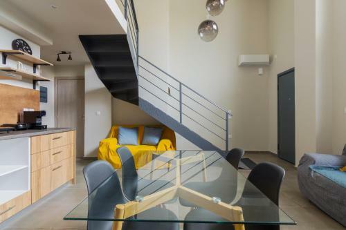 Industrial & Cozy Apartment For 6 Ppl
