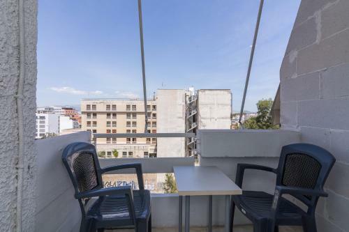 Wide Space Apartment With City View